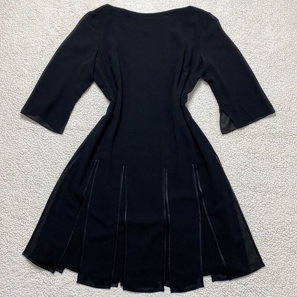 Cynthia Howie Dresses & Skirts - Cynthia Howie Vintage Black Open Pleated Round Neck Shift Dress Size 12P